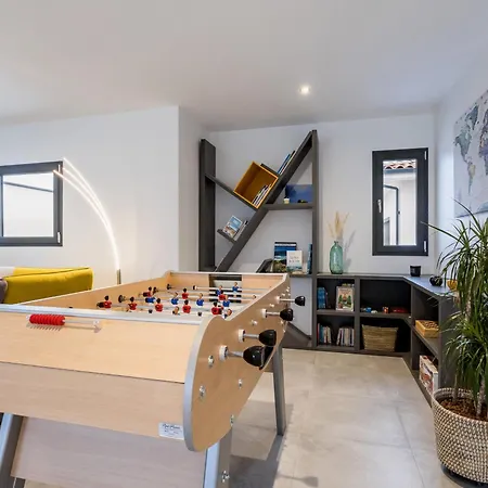 Semesterbostad Spacieuse Maison De Plain-pied Au Calme - Fr-1-306-1359 La Haie-Fouassiere
